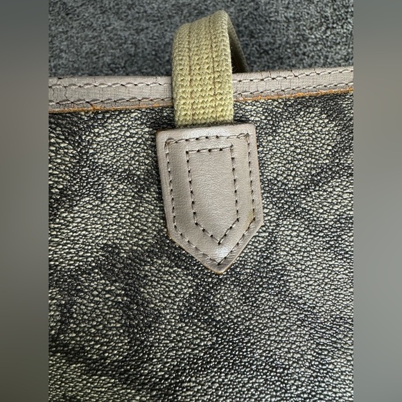 YSL tote - Picture 14 of 16